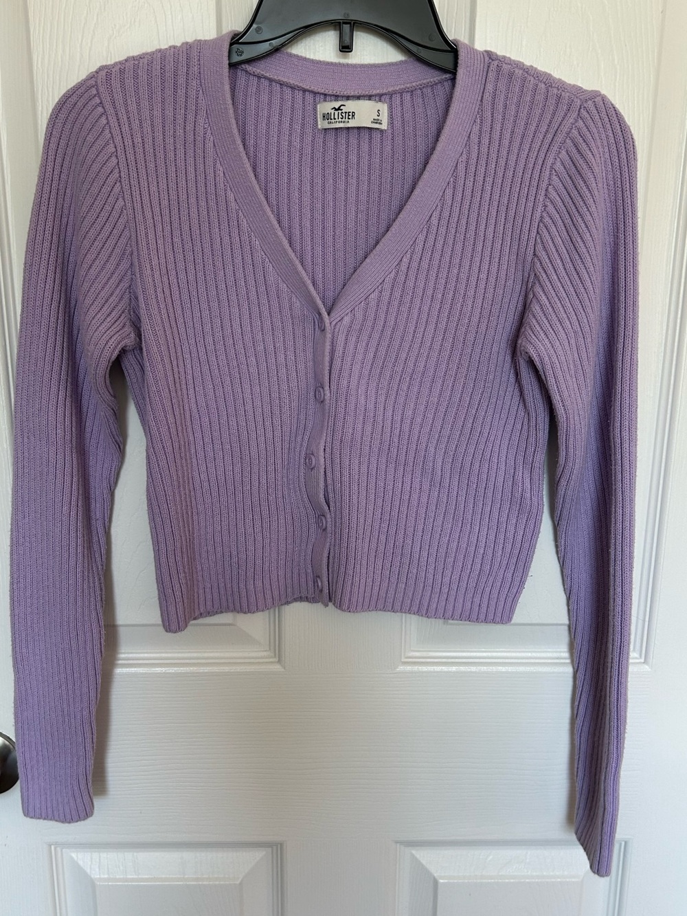 Hollister Lavender Ribbed V-Neck Button-Up Cardigan Small